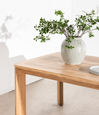All about timber dining tables