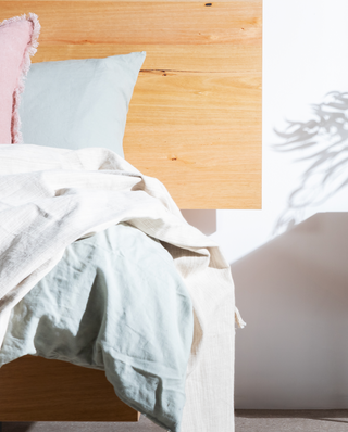 How to Layer a Bed Like a Stylist